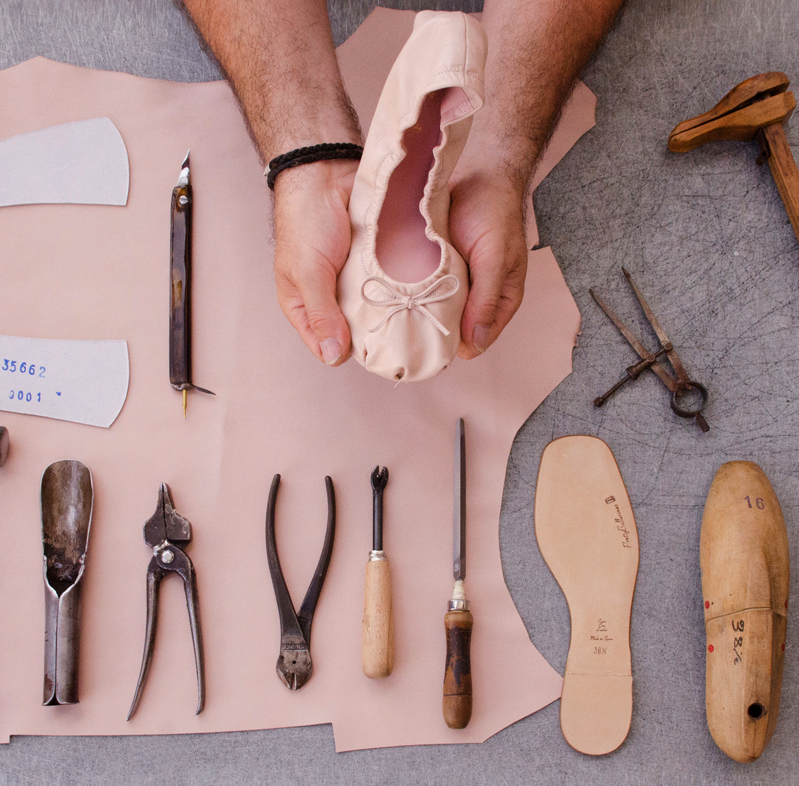 los procesos productivos de pretty ballerinas - historias de pretty ballerinas - pretty ballerinas es una marca sustentable - pretty ballerinas hecho en españa - pretty ballerinas hecho a mano 