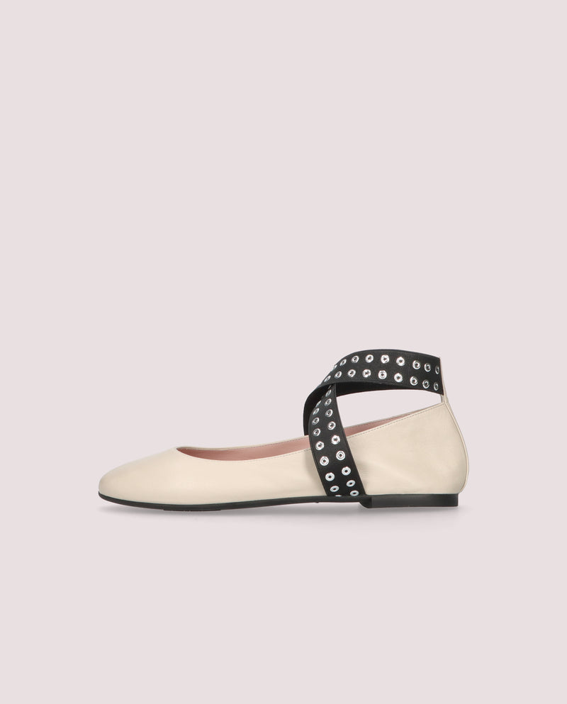 BALLERINAS NICOLE BLANCAS TACHAS