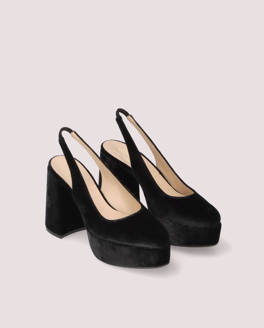 ANNA AFRODITE DO-NEGRO