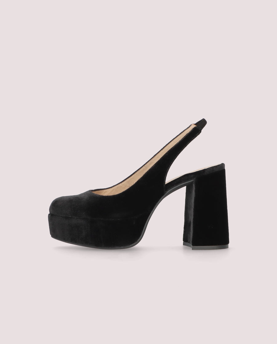 ANNA AFRODITE DO-NEGRO