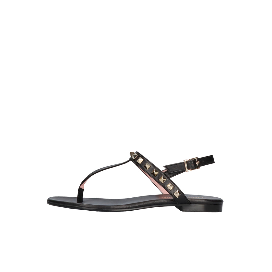 SANDALIA JUDY NEGRA CON TACHAS